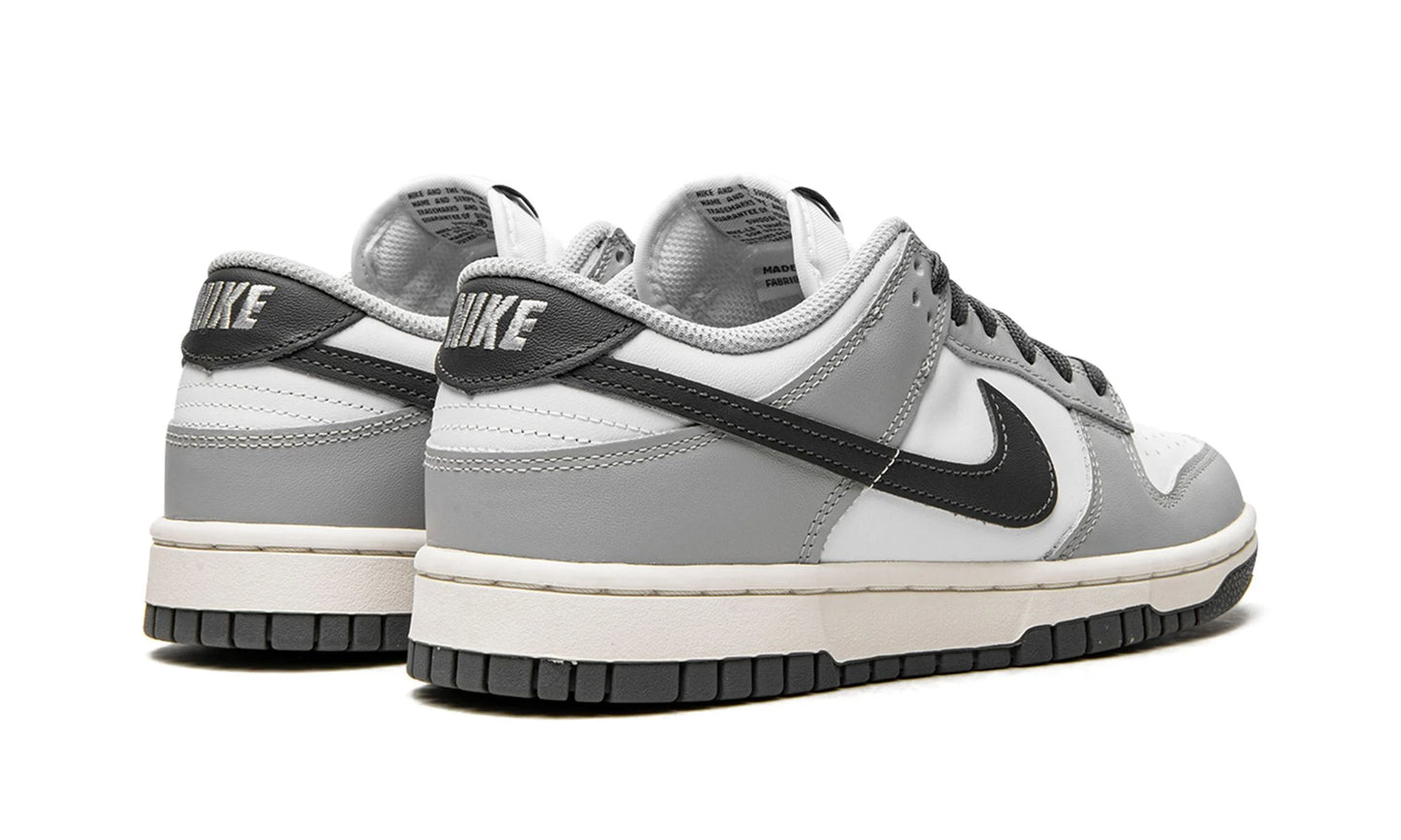 Dunk Low Light Smoke Grey