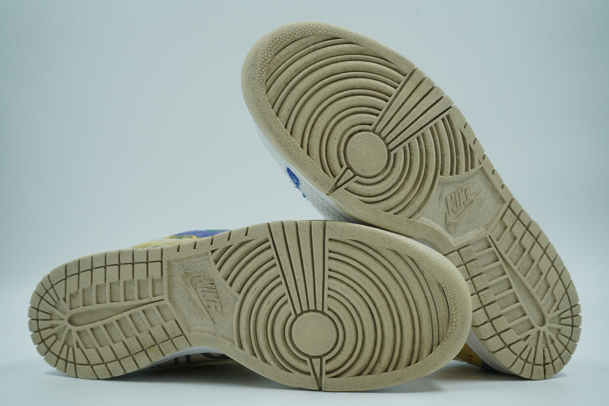 Pre-owned Nike Dunk Low City Market sneakers, outsole view with speckled cream sole and full tread pattern