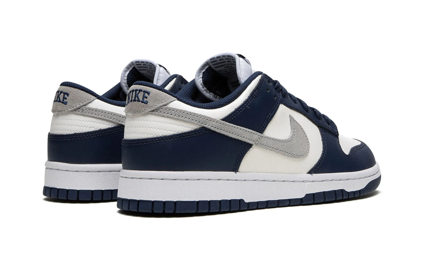 Dunk Low Midnight Navy Smoke Grey