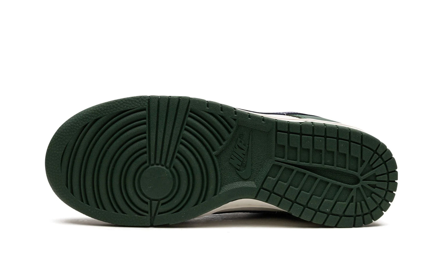 Dunk Low Gorge Green Midnight Navy (Women's)