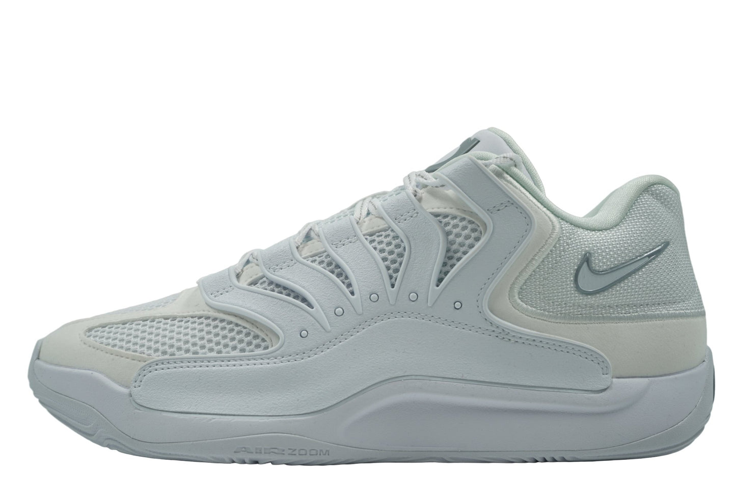 Nike KD 18 TB 'White' featuring a breathable mesh upper, supportive cage system, and full-length Zoom Air cushioning. Clean team basketball shoe available at our Malmö store or order online now.