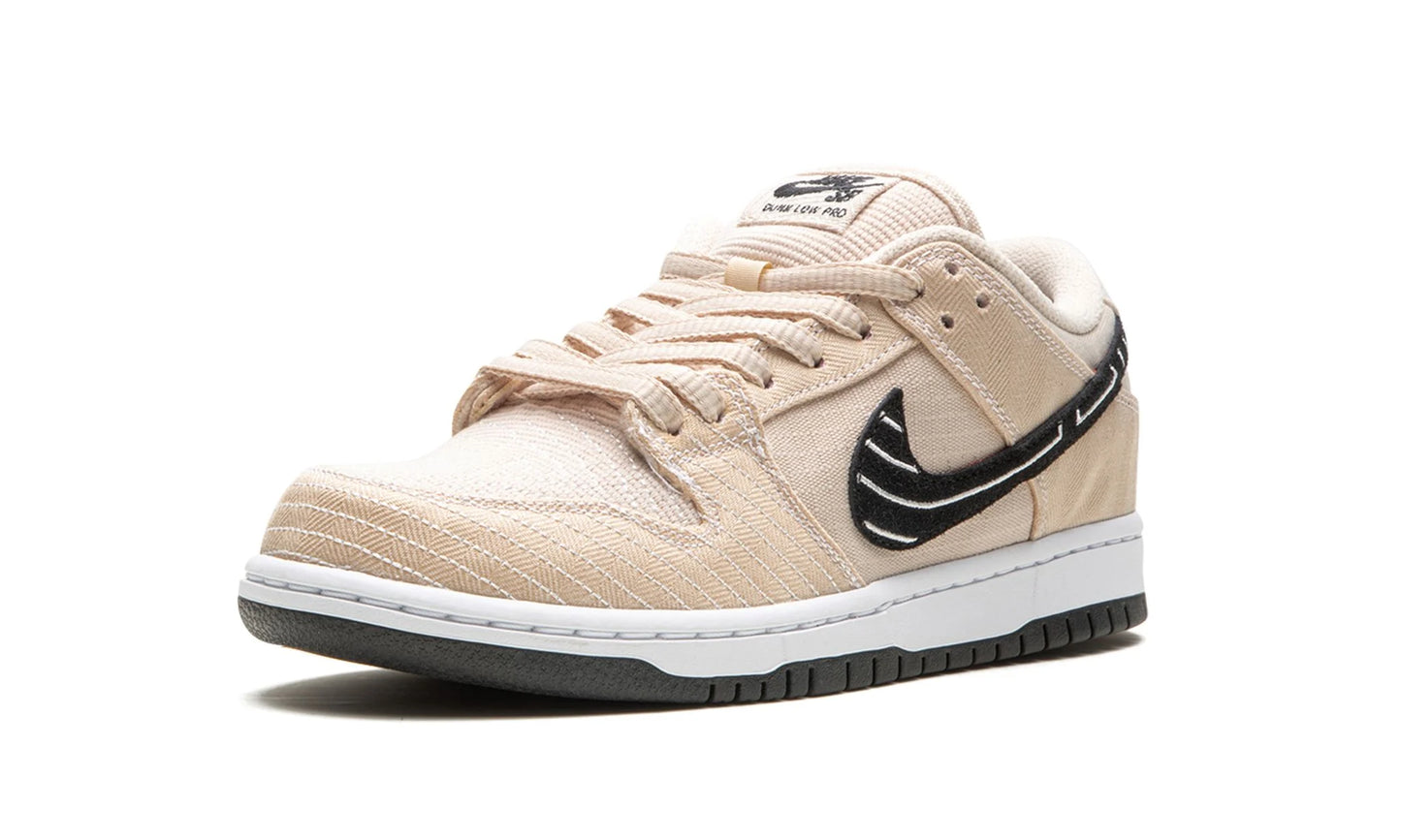 SB Dunk Low Albino & Preto