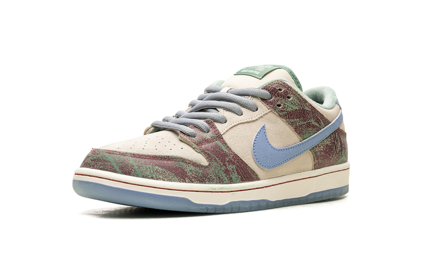 SB DUNK LOW Crenshaw Skate Club