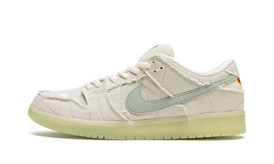 SB Dunk Low Mummy