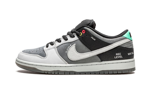 SB Dunk Low "VX1000"