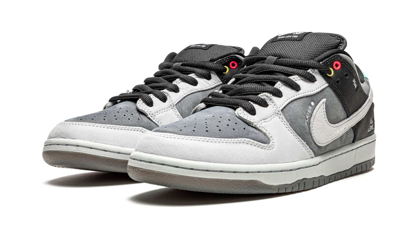 SB Dunk Low "VX1000"