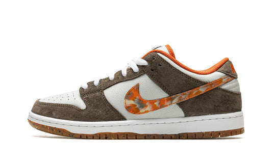 SB Dunk Low Crushed D.C