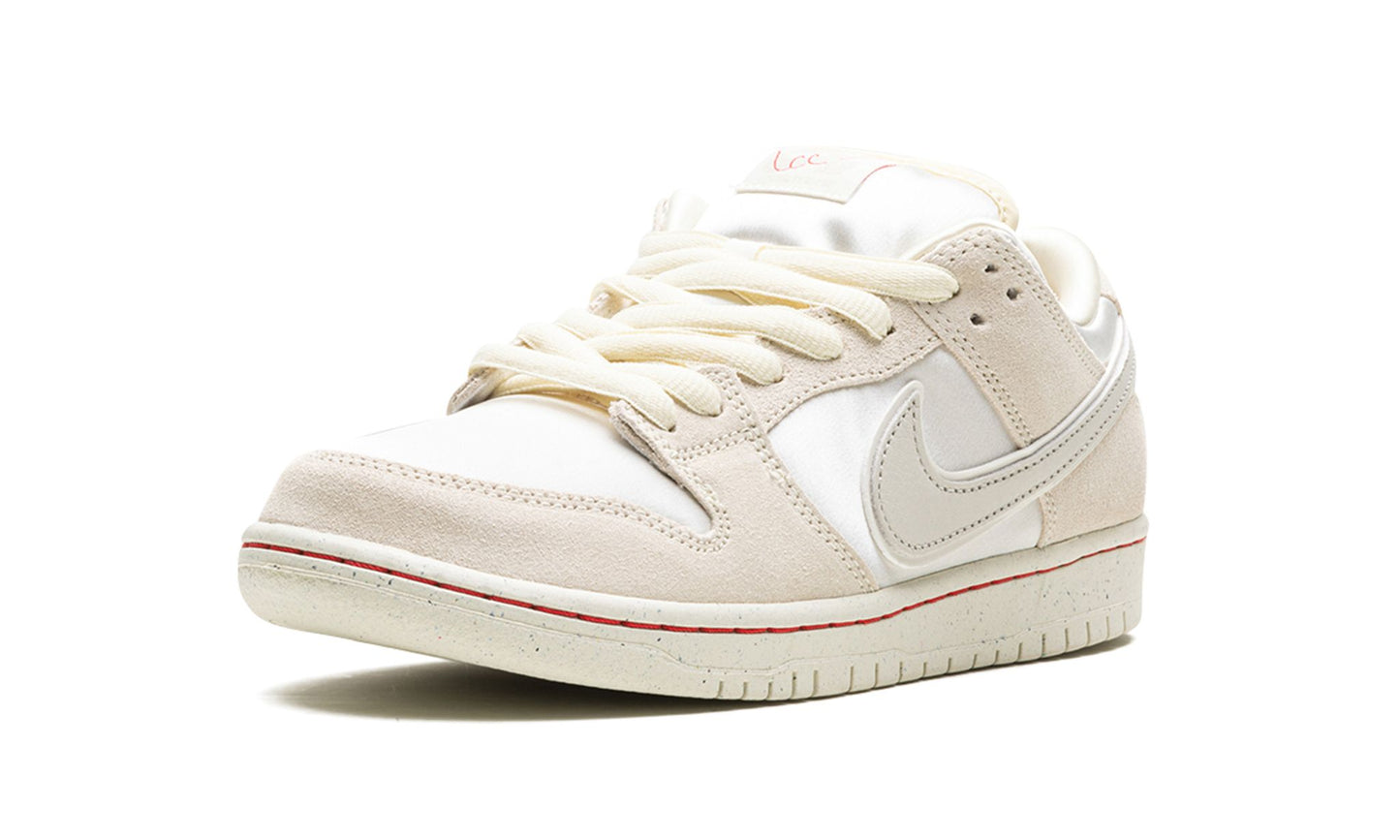 SB Dunk Low City of Love Light Bone