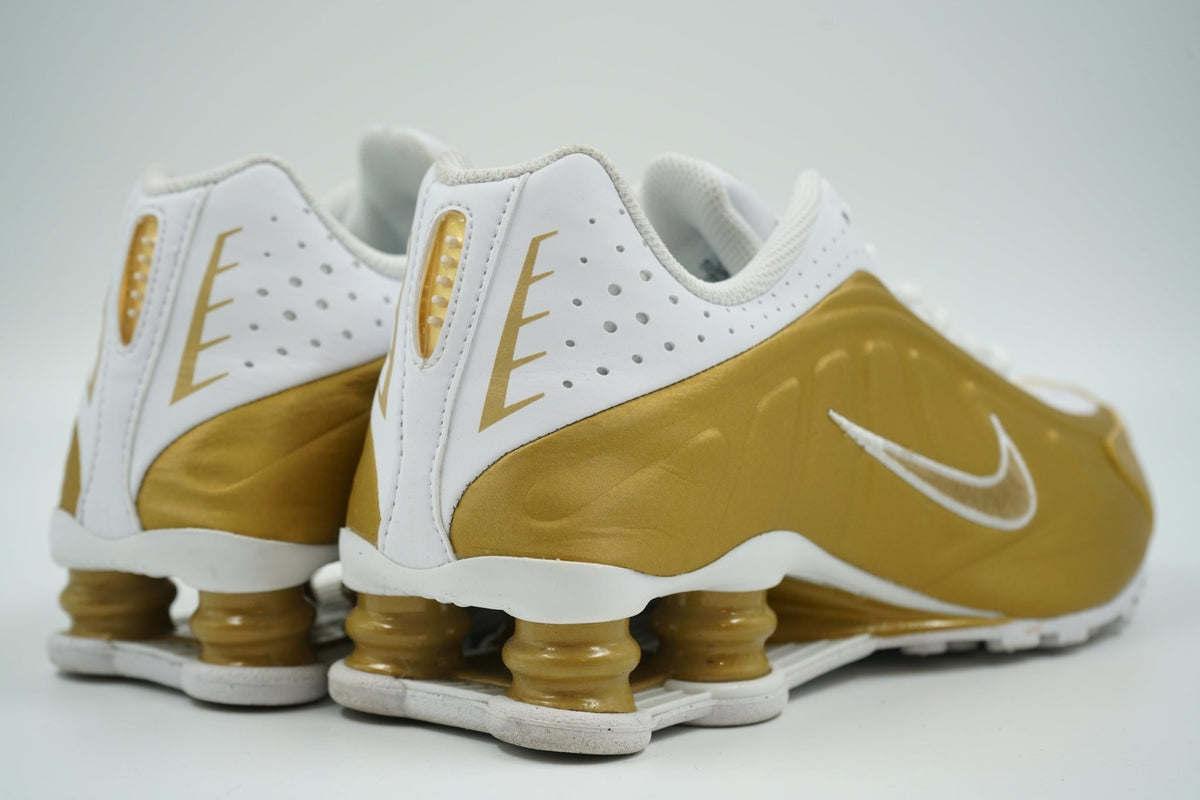 Nike Shox R4 Metallic Gold White - Nike - SecondPlace