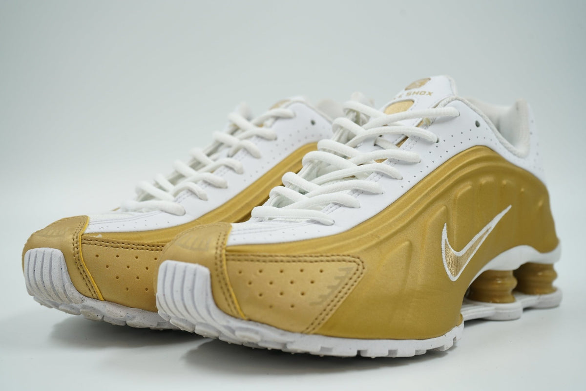 Nike Shox R4 Metallic Gold White - Nike - SecondPlace