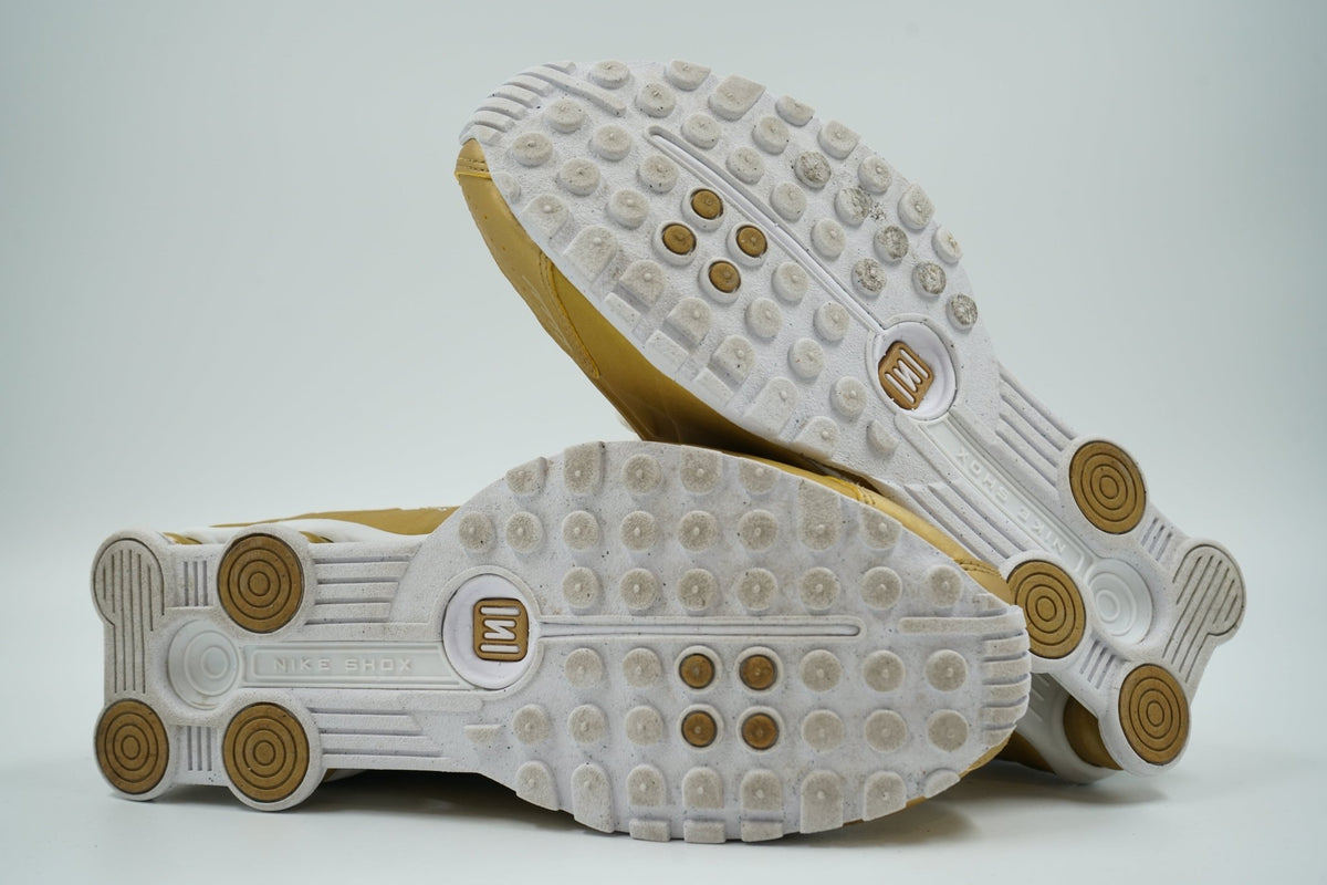 Nike Shox R4 Metallic Gold White - Nike - SecondPlace