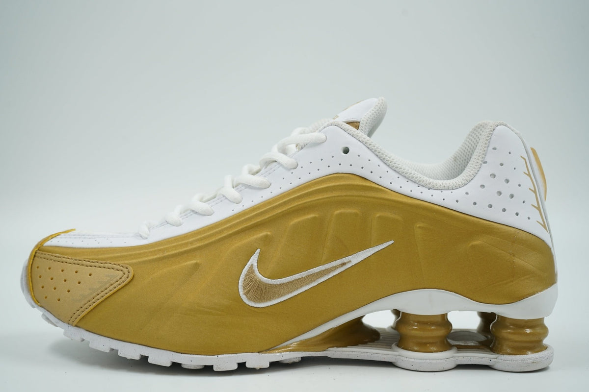 Nike Shox R4 Metallic Gold White - Nike - SecondPlace