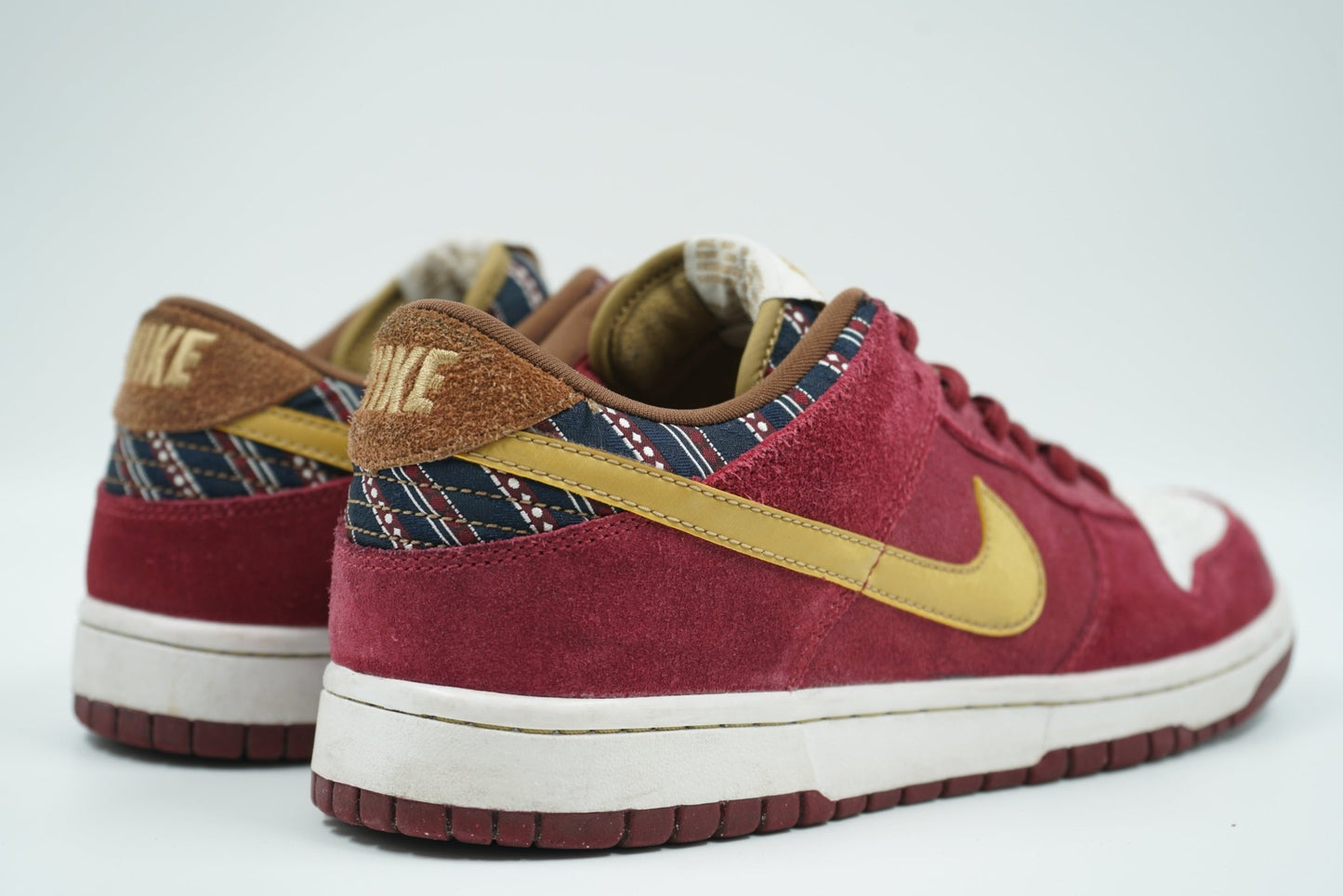 SB Dunk Low Anchorman - Nike - SecondPlace