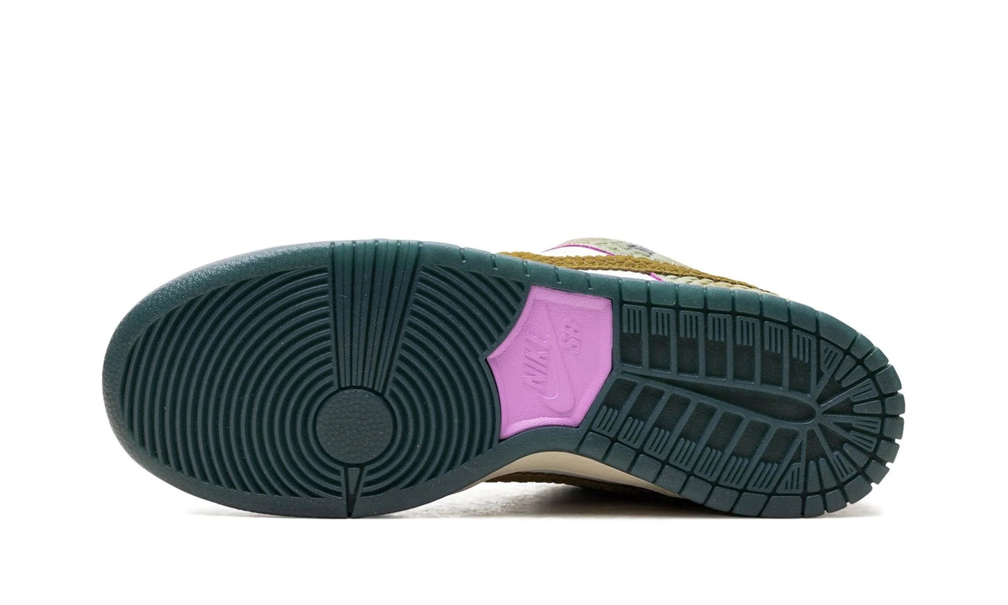 SB Dunk Low Chameleon - Nike - SecondPlace