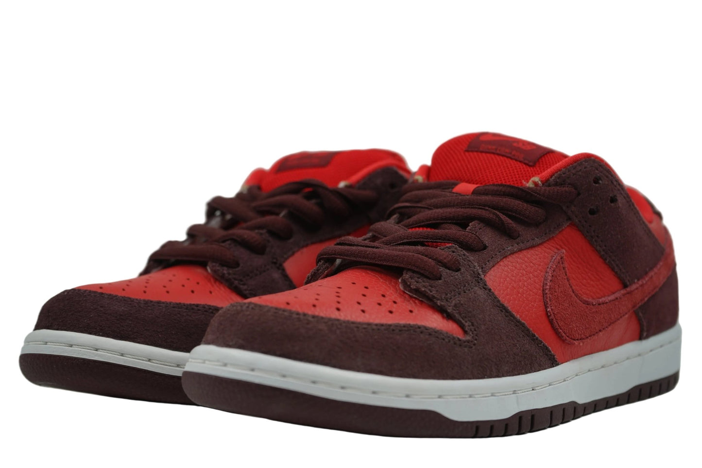 SB Dunk Low Cherry - Nike - SecondPlace
