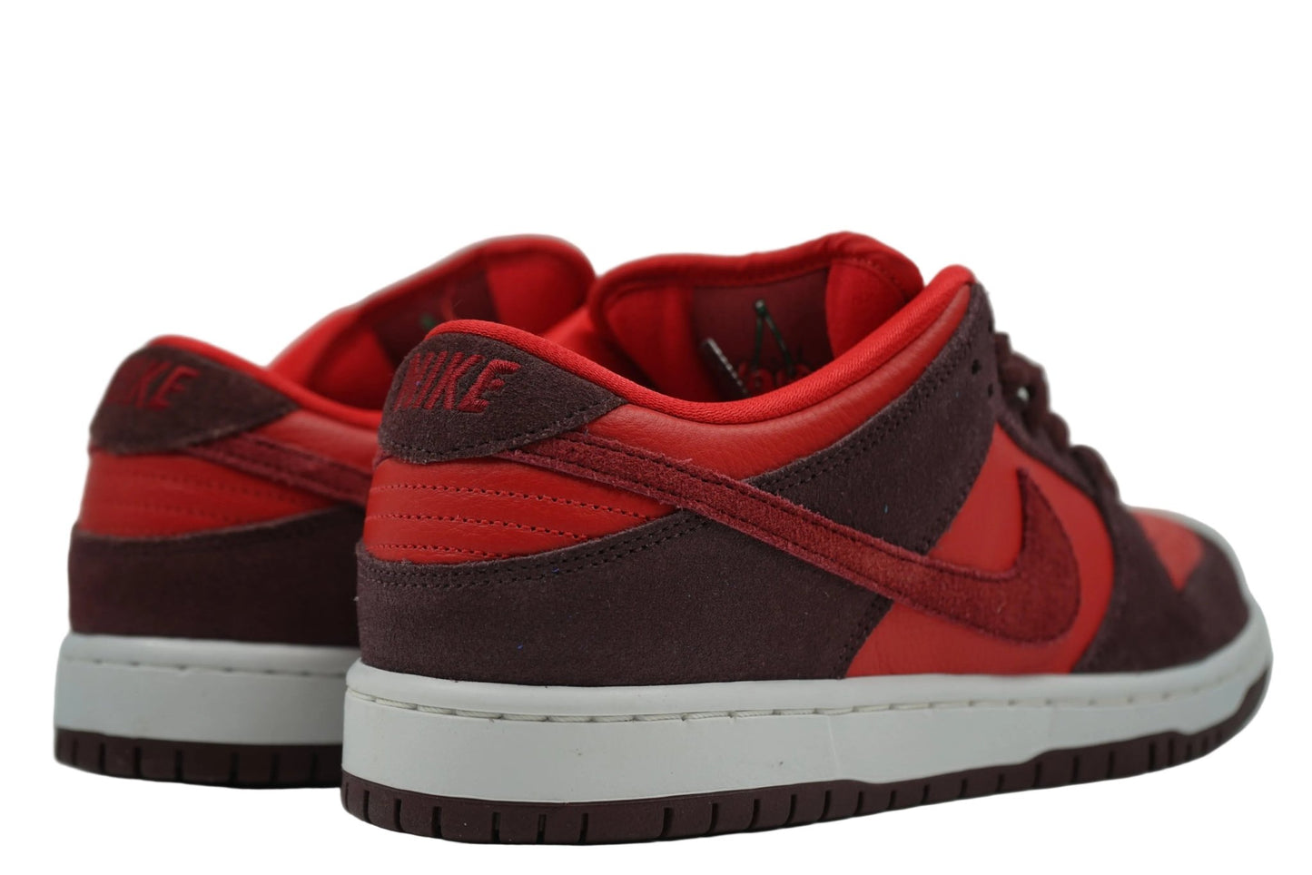 SB Dunk Low Cherry - Nike - SecondPlace