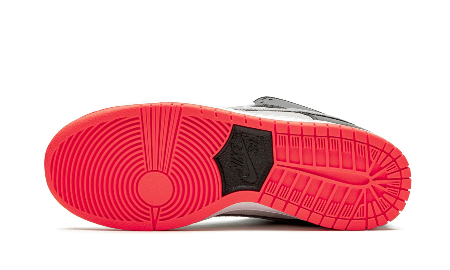 SB Dunk Low Infrared - Nike - SecondPlace
