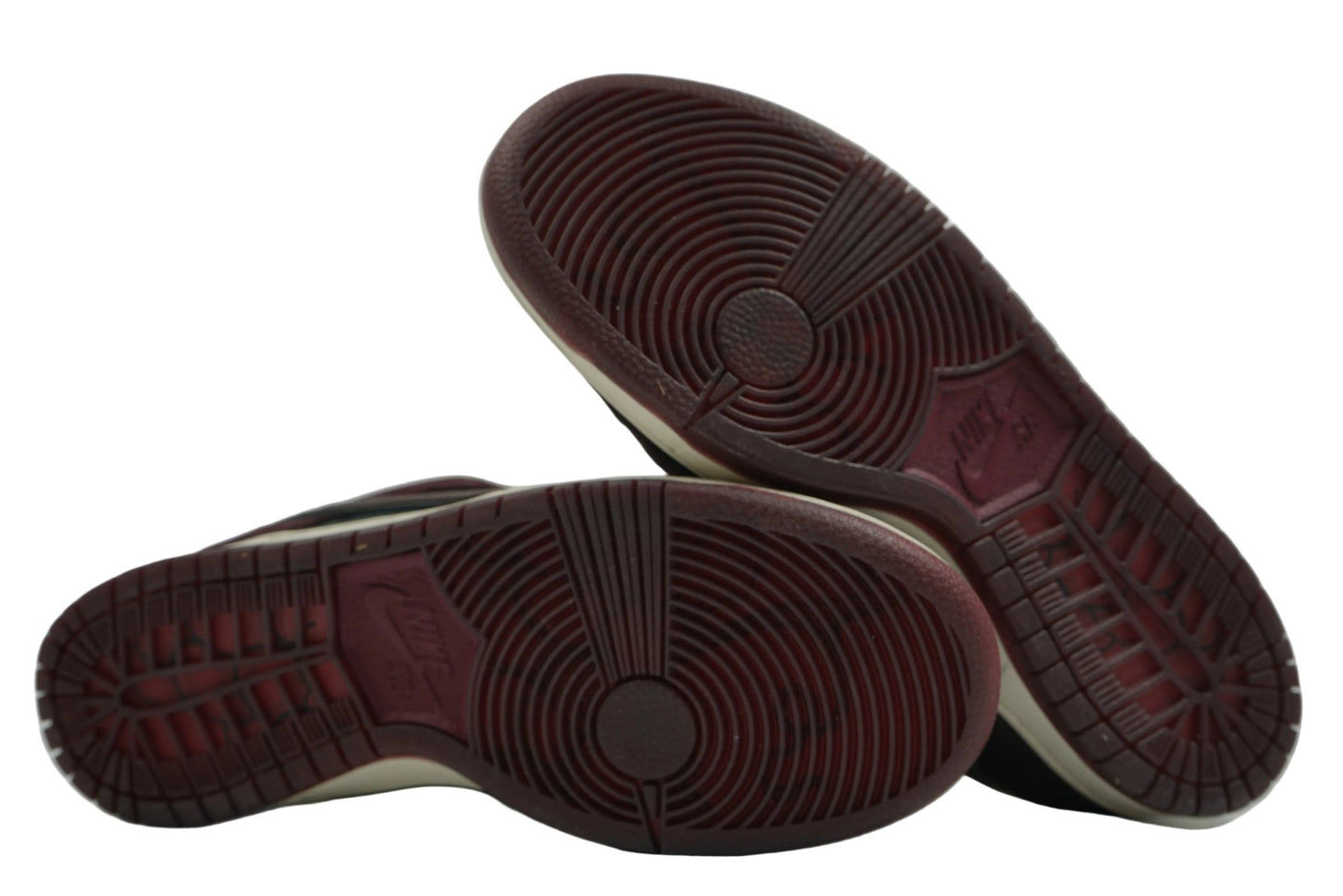 SB Dunk Low Mahogany Dark Beetroot x RIOT Skateshop - Nike - SecondPlace