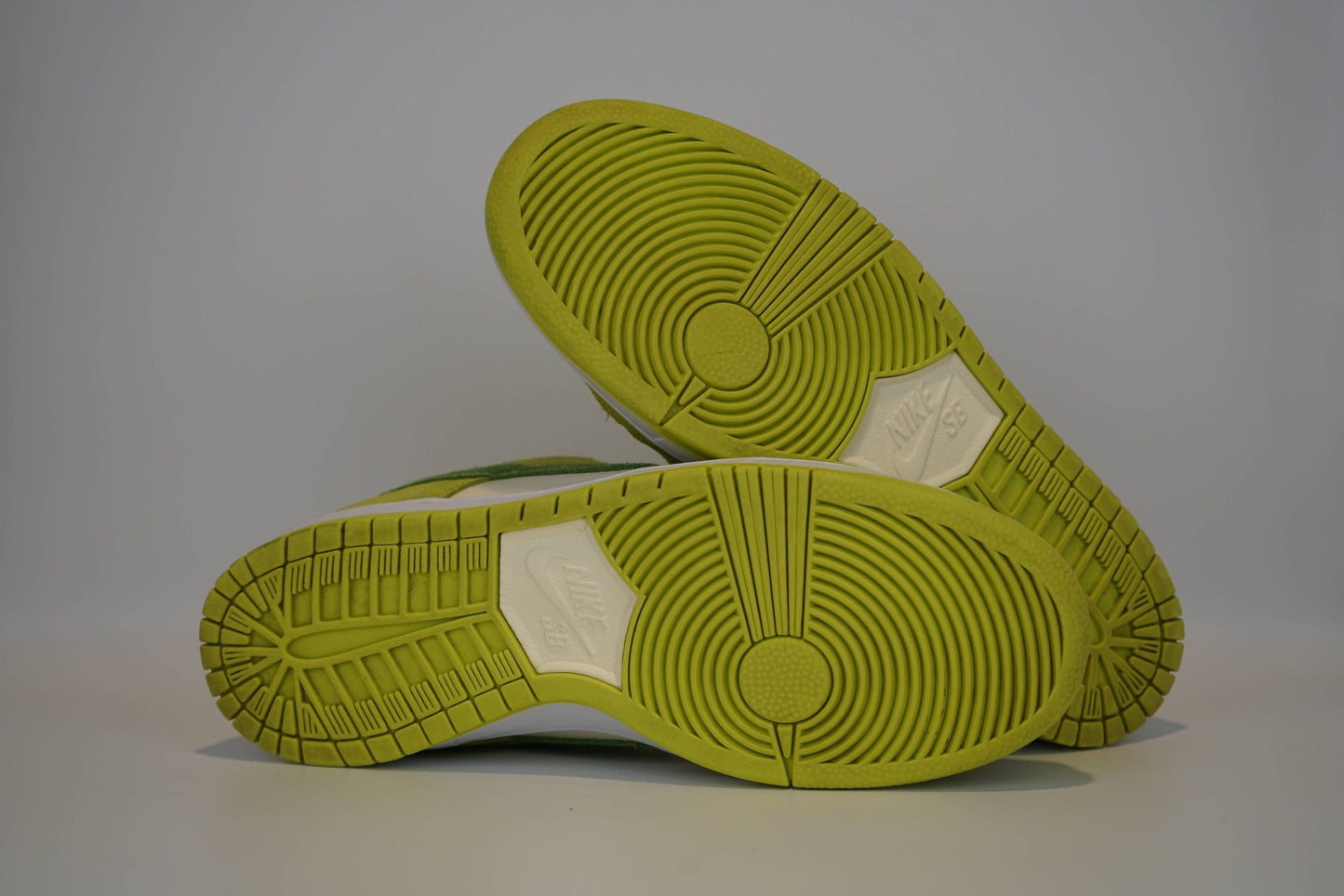 SB DUNK LOW PRO Green Apple (Pre - owned) - Nike - SecondPlace