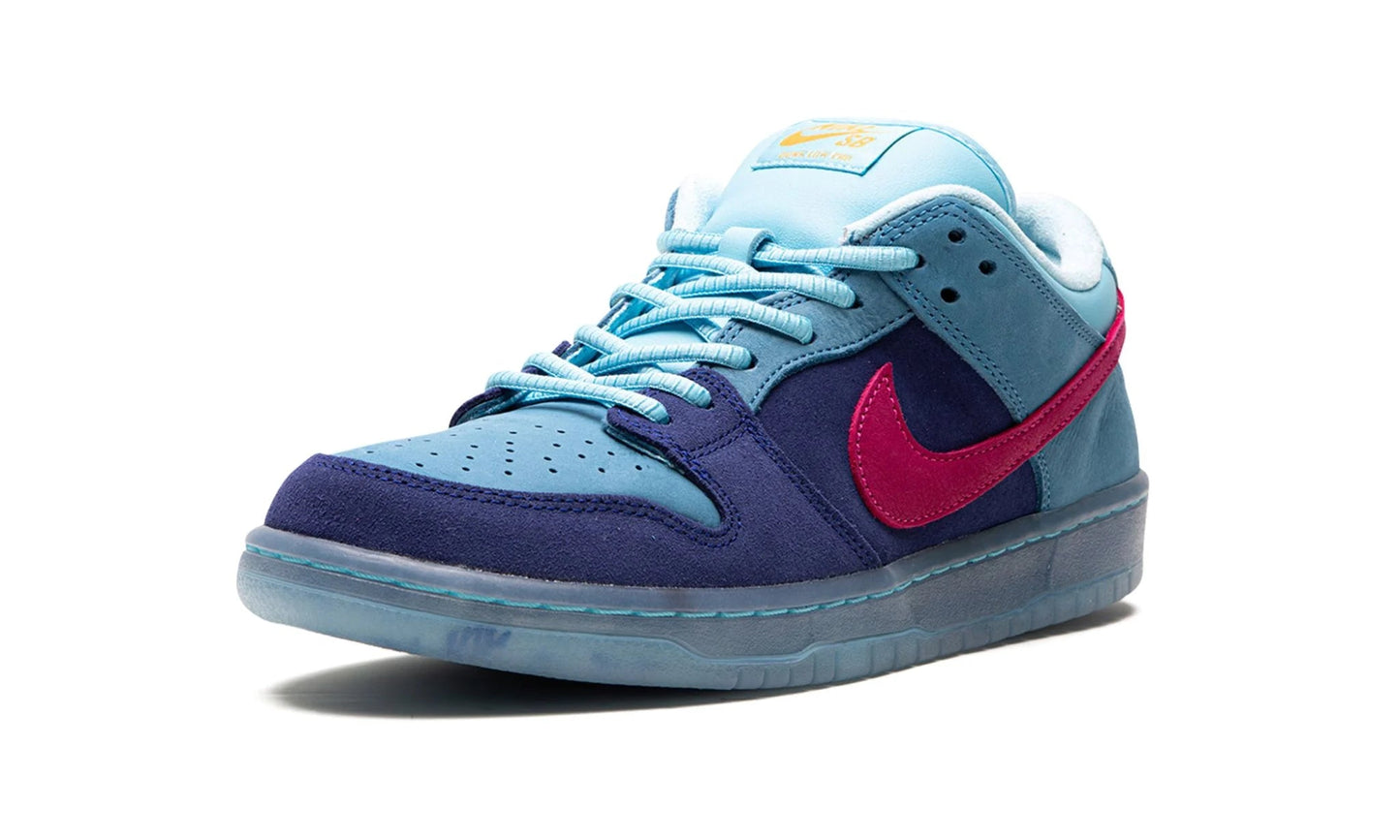 SB Dunk Low Run The Jewels 4/20 - Nike - SecondPlace