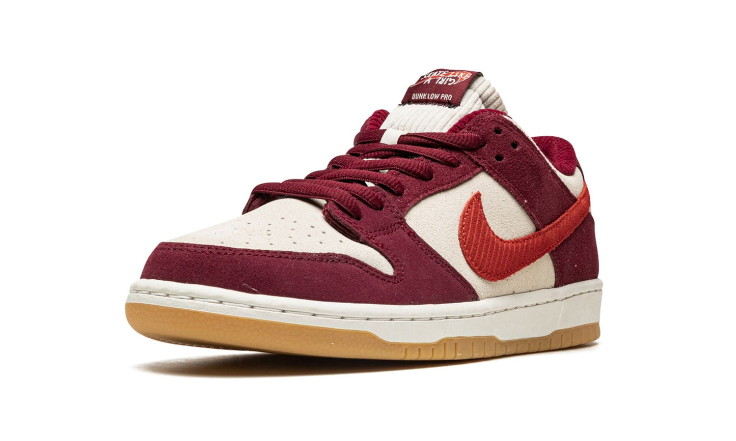 SB Dunk Low Skate Like a Girl - Nike - SecondPlace