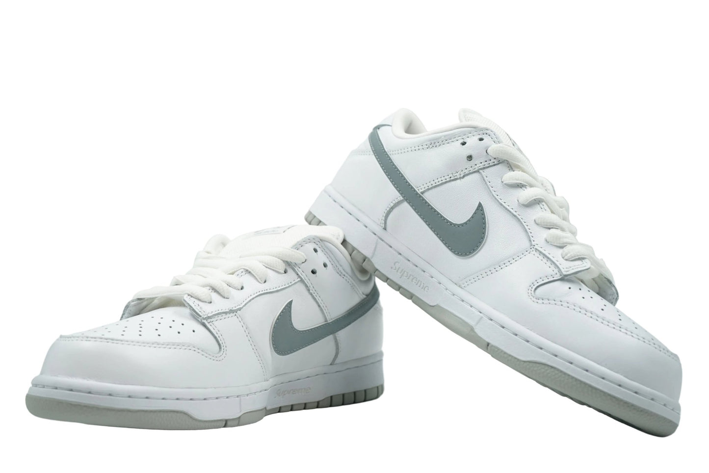 SB Dunk Low Supreme 94 White Metallic Silver - Nike - SecondPlace