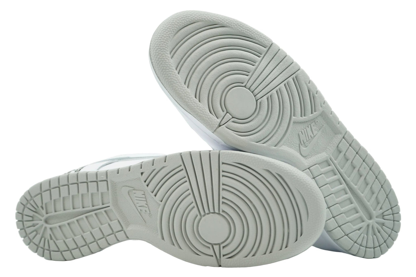 SB Dunk Low Supreme 94 White Metallic Silver - Nike - SecondPlace
