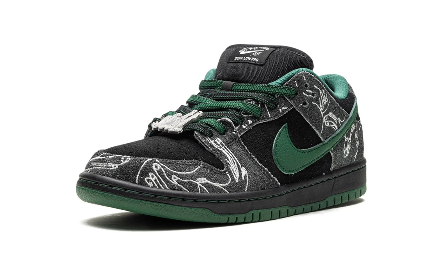 SB Dunk Low THERE Skateboards - Nike - SecondPlace
