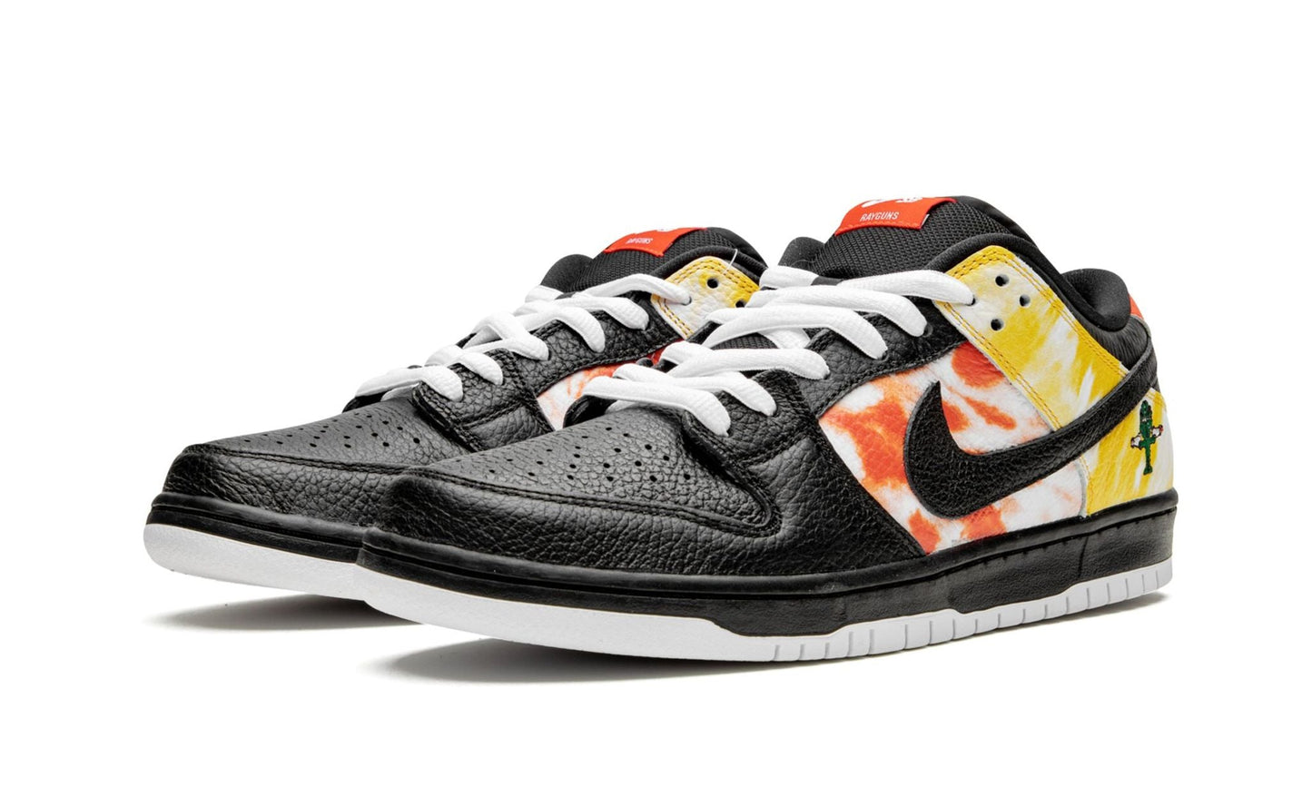 SB Dunk Low Tie - Dye Raygun - Black - Nike - SecondPlace