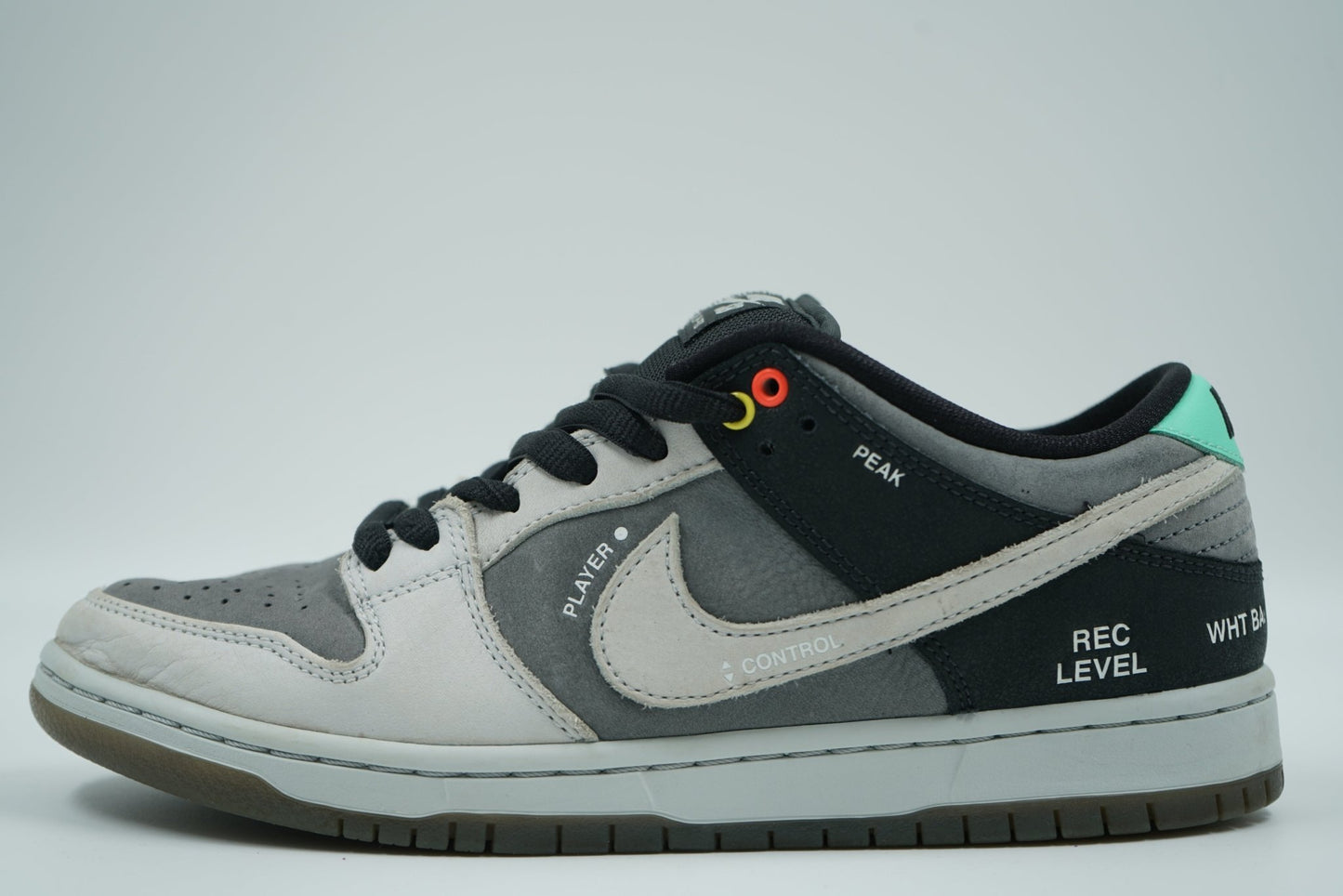 SB Dunk Low VX1000 - Nike - SecondPlace