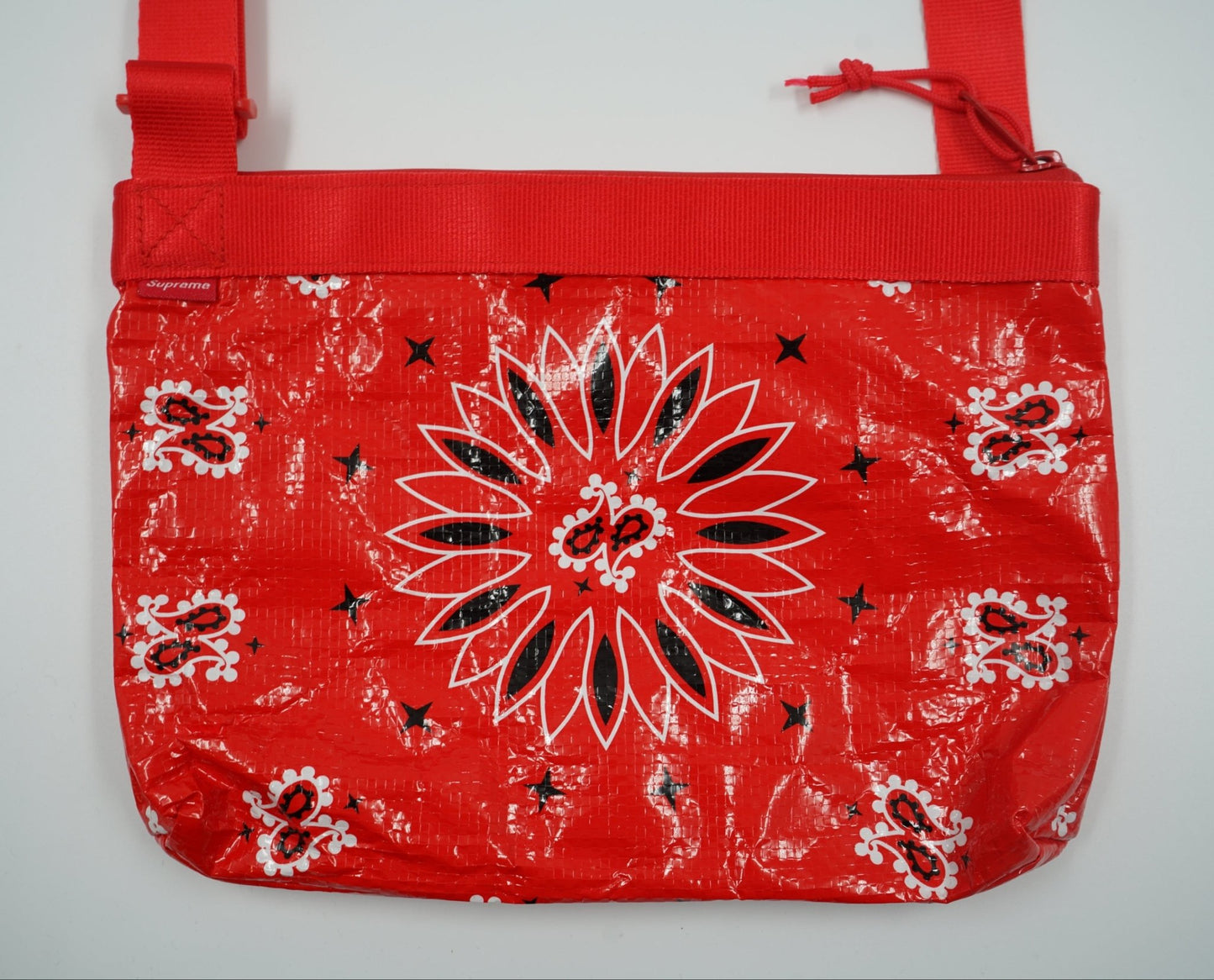 Supreme Bandana Tarp Red Side Bag SS21 - Supreme - SecondPlace