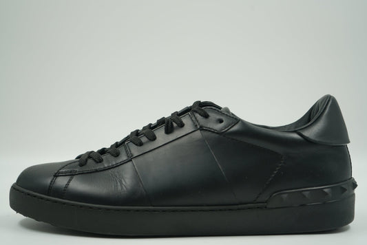 Valentino Garavani Rockstud Black Sneakers - Valentino - SecondPlace