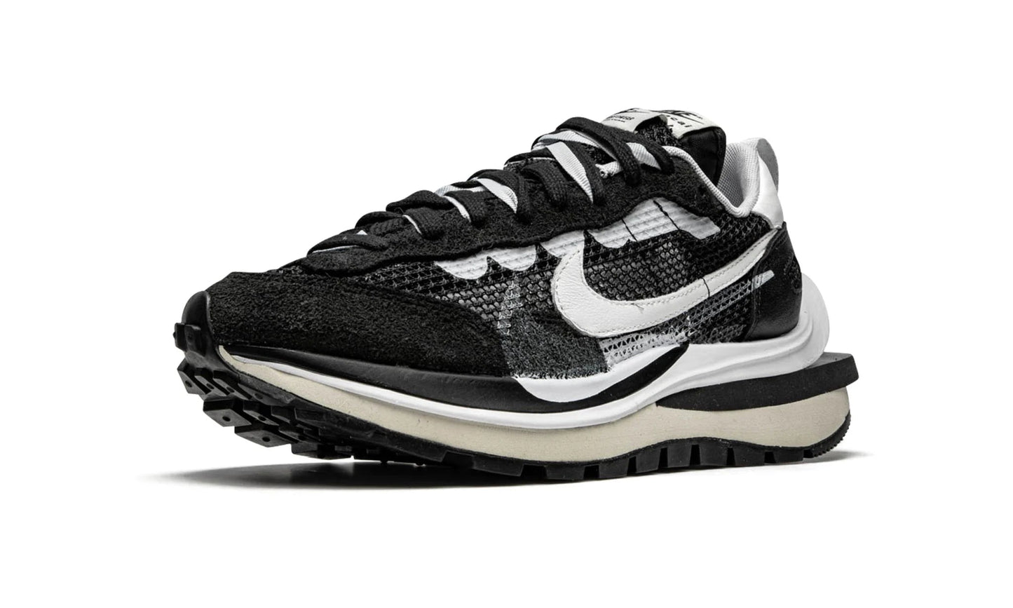 Vaporwaffle Sacai Black White - Nike - SecondPlace