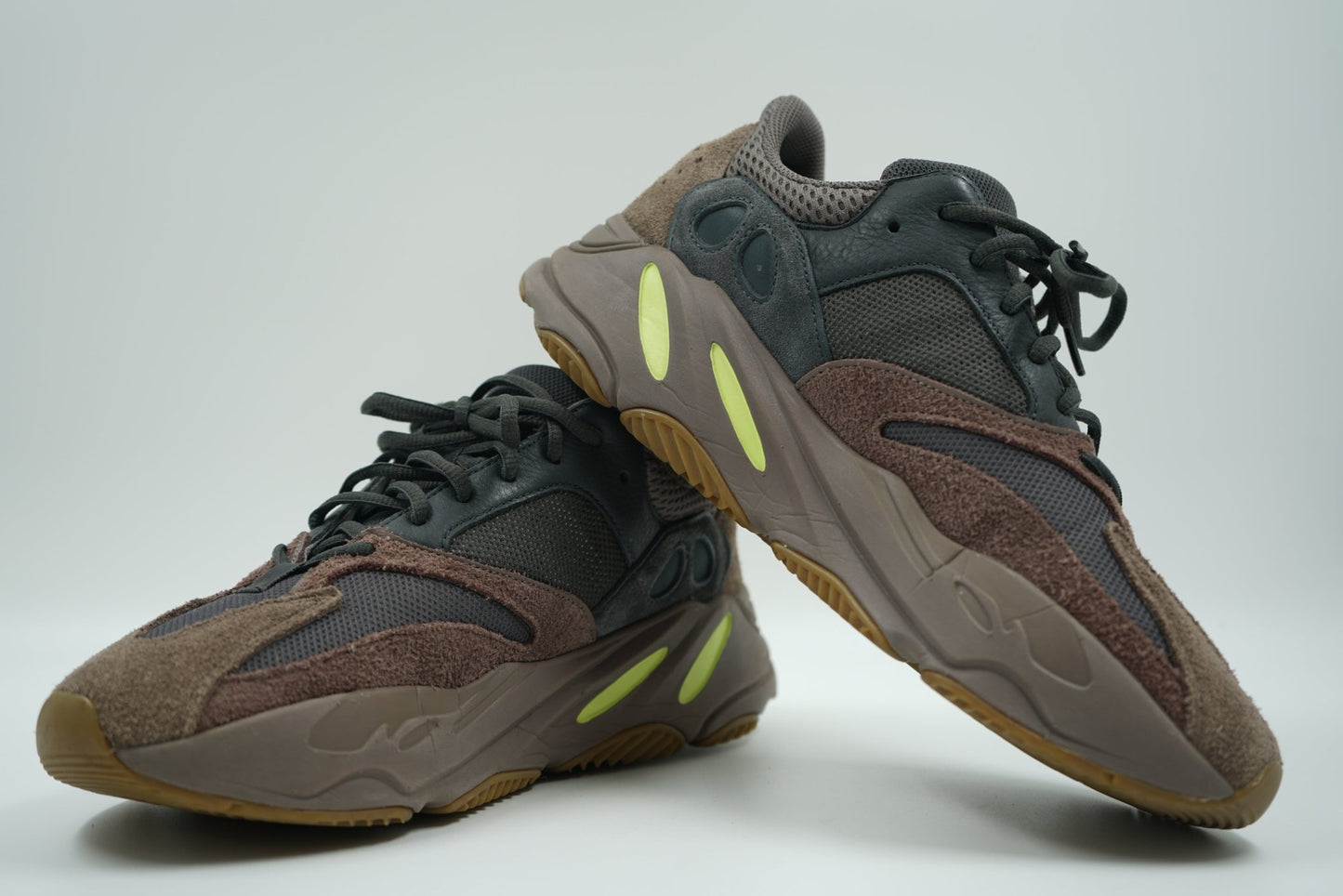 Yeezy 700 Mauve - Yeezy - SecondPlace
