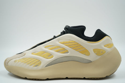 Yeezy 700 Safflower - Yeezy - SecondPlace