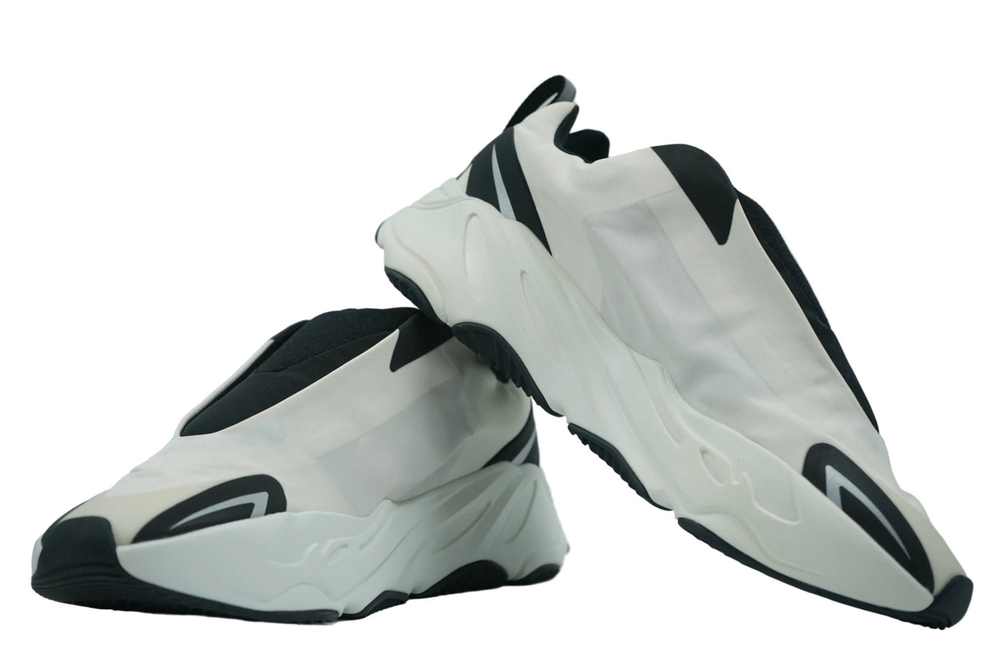 Yeezy Boost 700 MNVN Laceless Analog - Adidas - SecondPlace