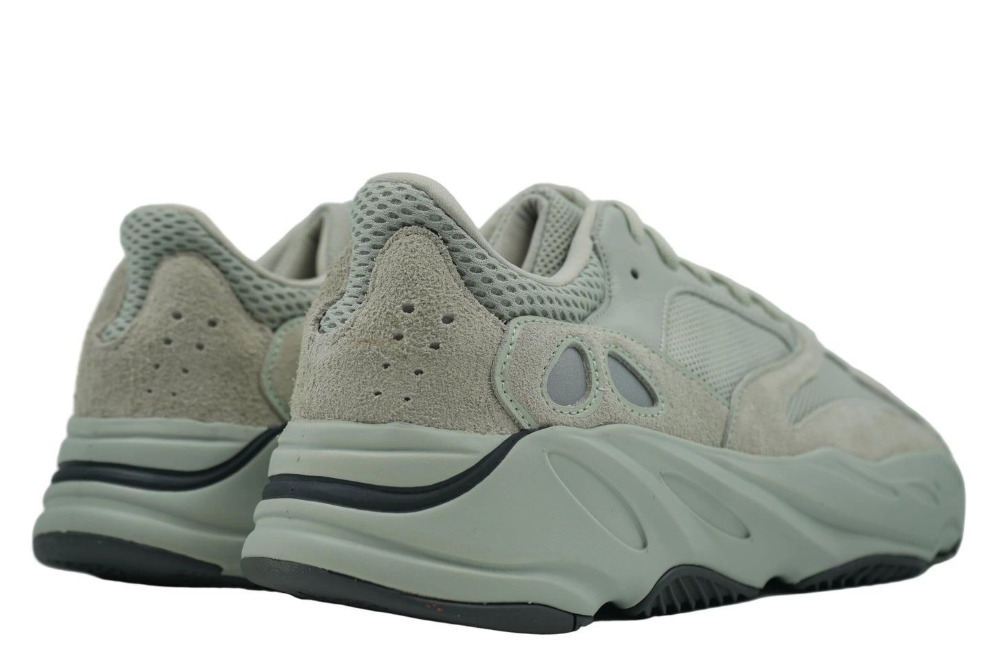 Yeezy Boost 700 Salt - Adidas - SecondPlace