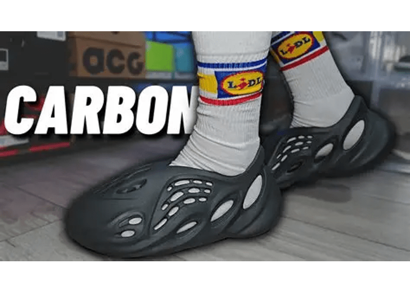 Yeezy Foam Runner Carbon - Yeezy - SecondPlace