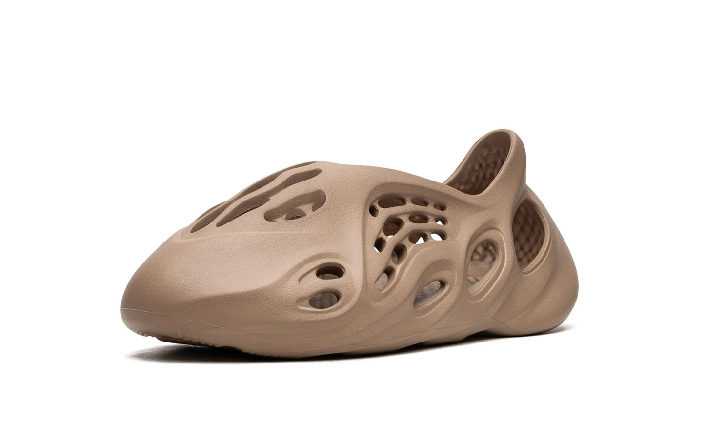 Yeezy Foam Runner Clay Taupe - Yeezy - SecondPlace
