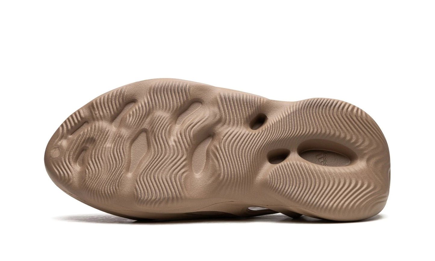 Yeezy Foam Runner Clay Taupe - Yeezy - SecondPlace