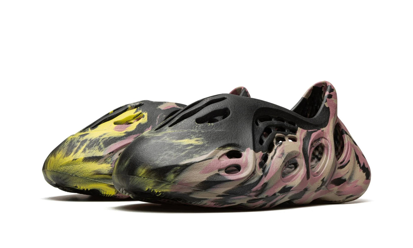 Yeezy Foam Runner MX Carbon - Yeezy - SecondPlace