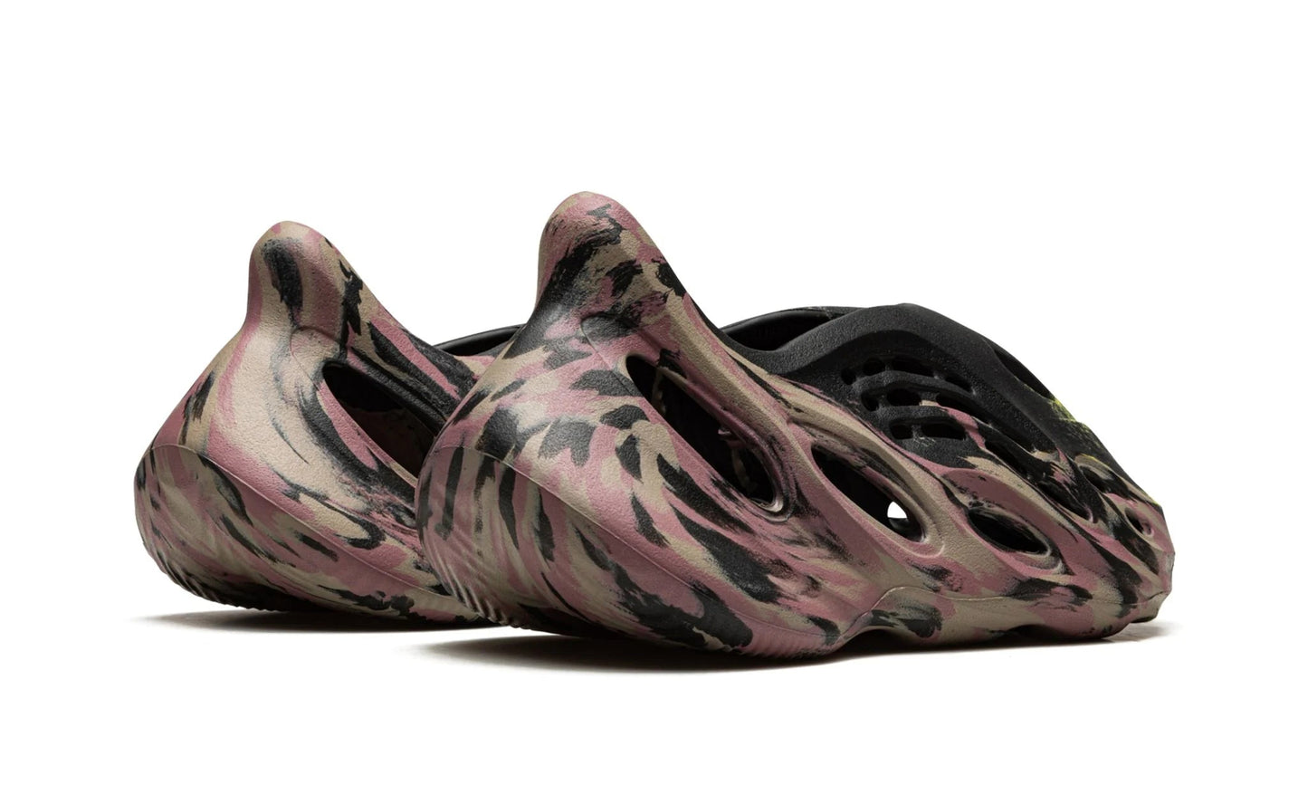 Yeezy Foam Runner MX Carbon - Yeezy - SecondPlace