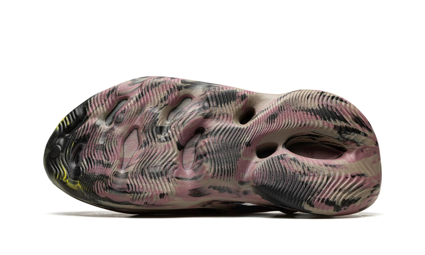 Yeezy Foam Runner MX Carbon - Yeezy - SecondPlace