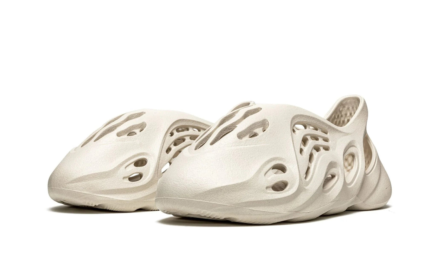 Yeezy Foam Runner Sand - Yeezy - SecondPlace