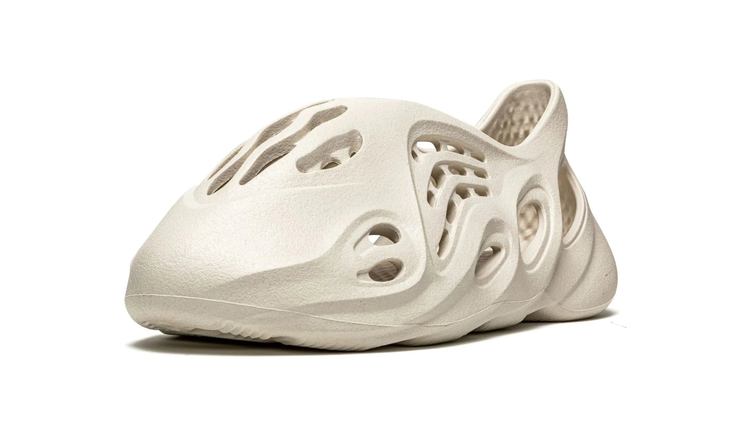Yeezy Foam Runner Sand - Yeezy - SecondPlace