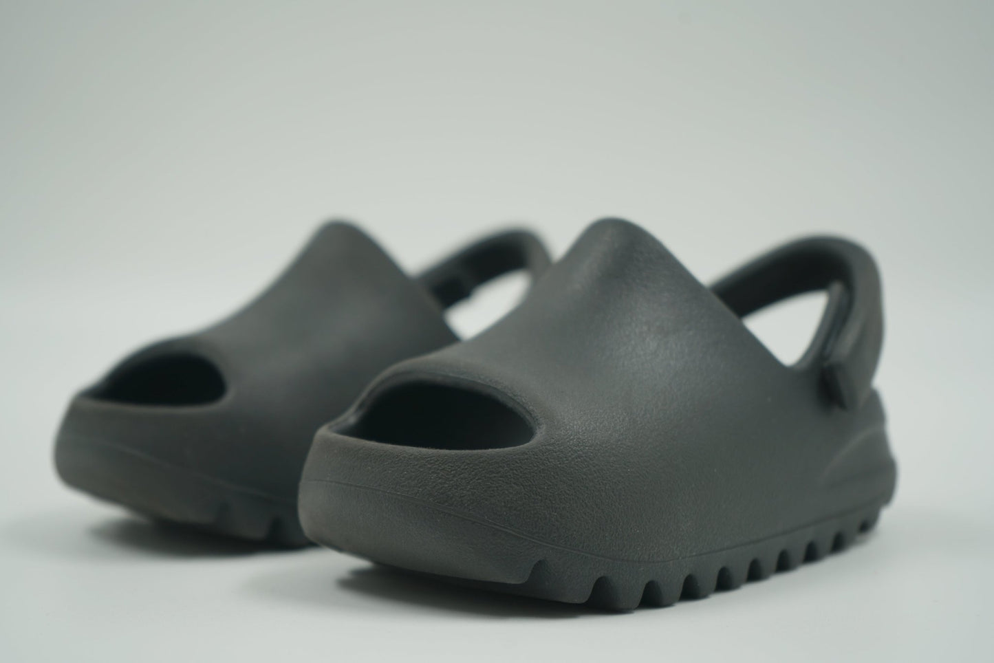 Yeezy Slide Onyx - Yeezy - SecondPlace