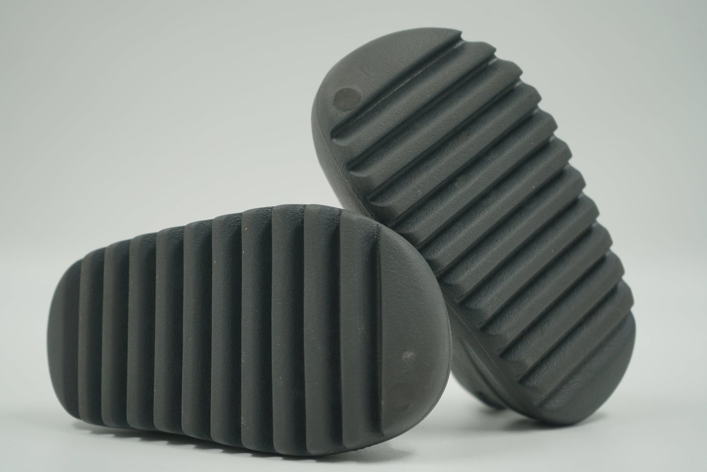 Yeezy Slide Onyx - Yeezy - SecondPlace