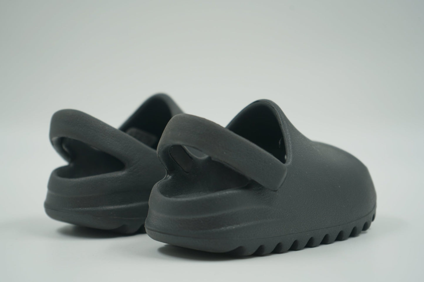 Yeezy Slide Onyx - Yeezy - SecondPlace