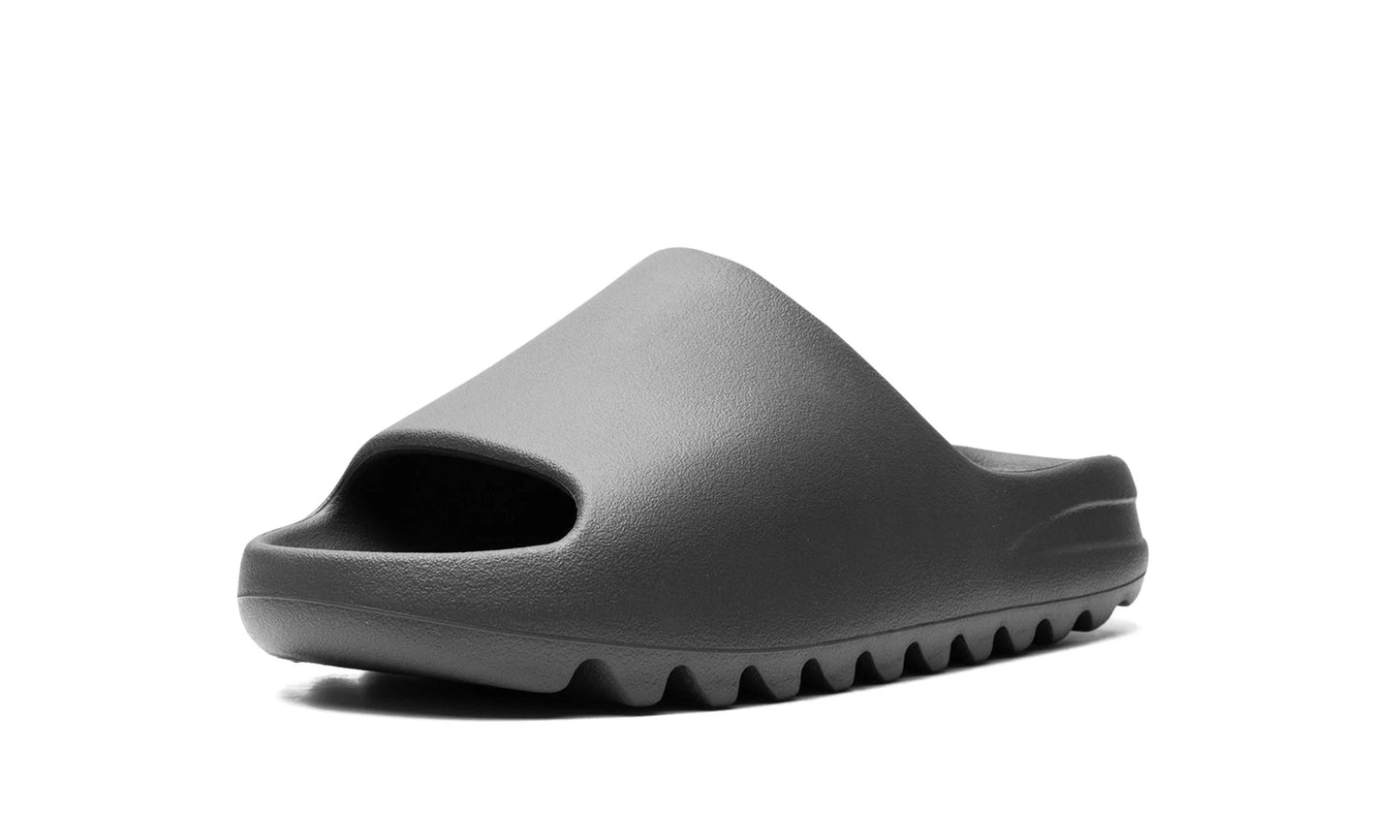 Yeezy Slides Dark Onyx - Yeezy - SecondPlace