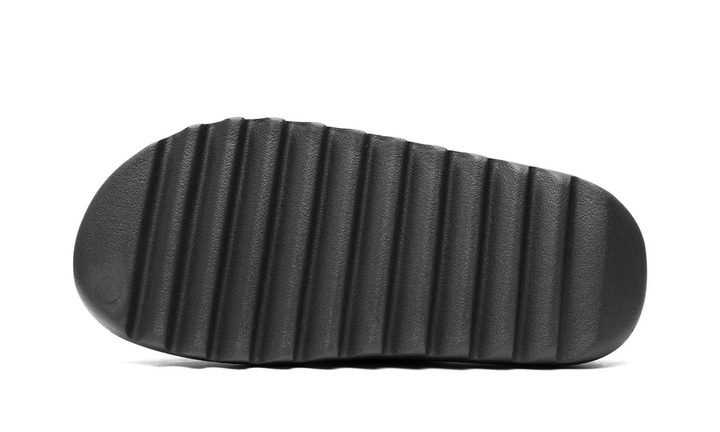 Yeezy Slides Dark Onyx - Yeezy - SecondPlace